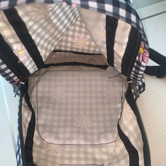 Small checkerboard floral Jansport backpack - Picture 5 of 6